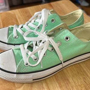 Women’s Converse All Star, size 8